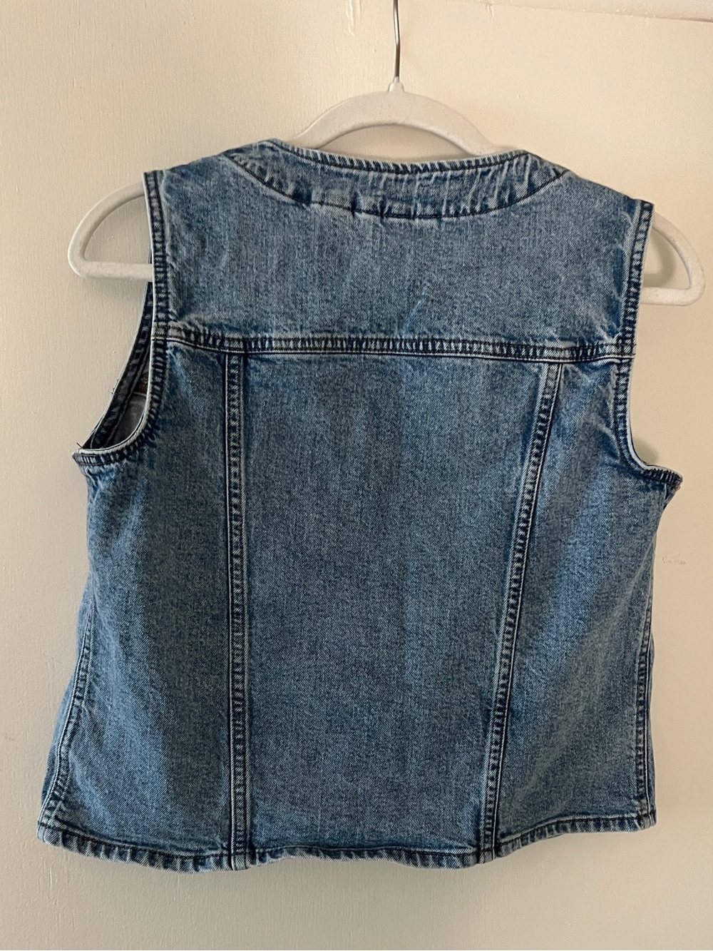 Universal Thread Denim Vest - Picture 4 of 4